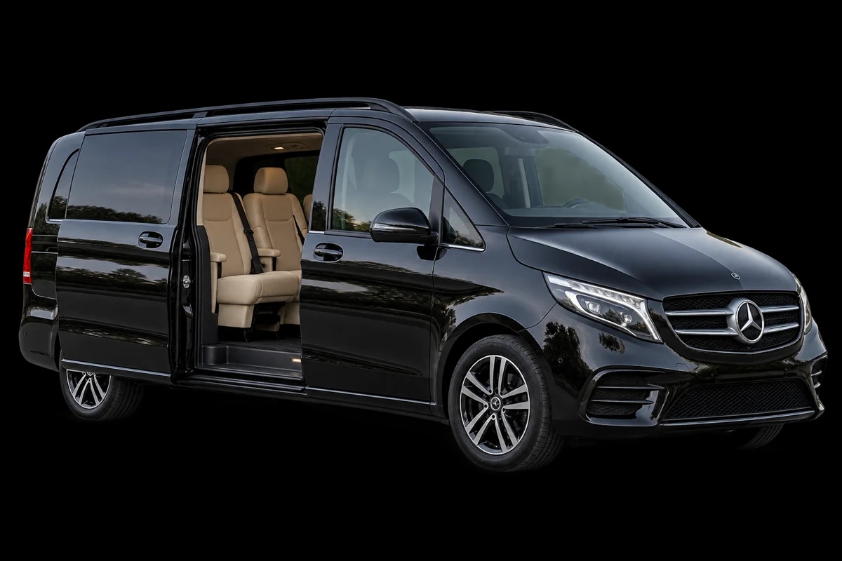 Mercedes-Benz Vito 02, front three-quarter exterior view